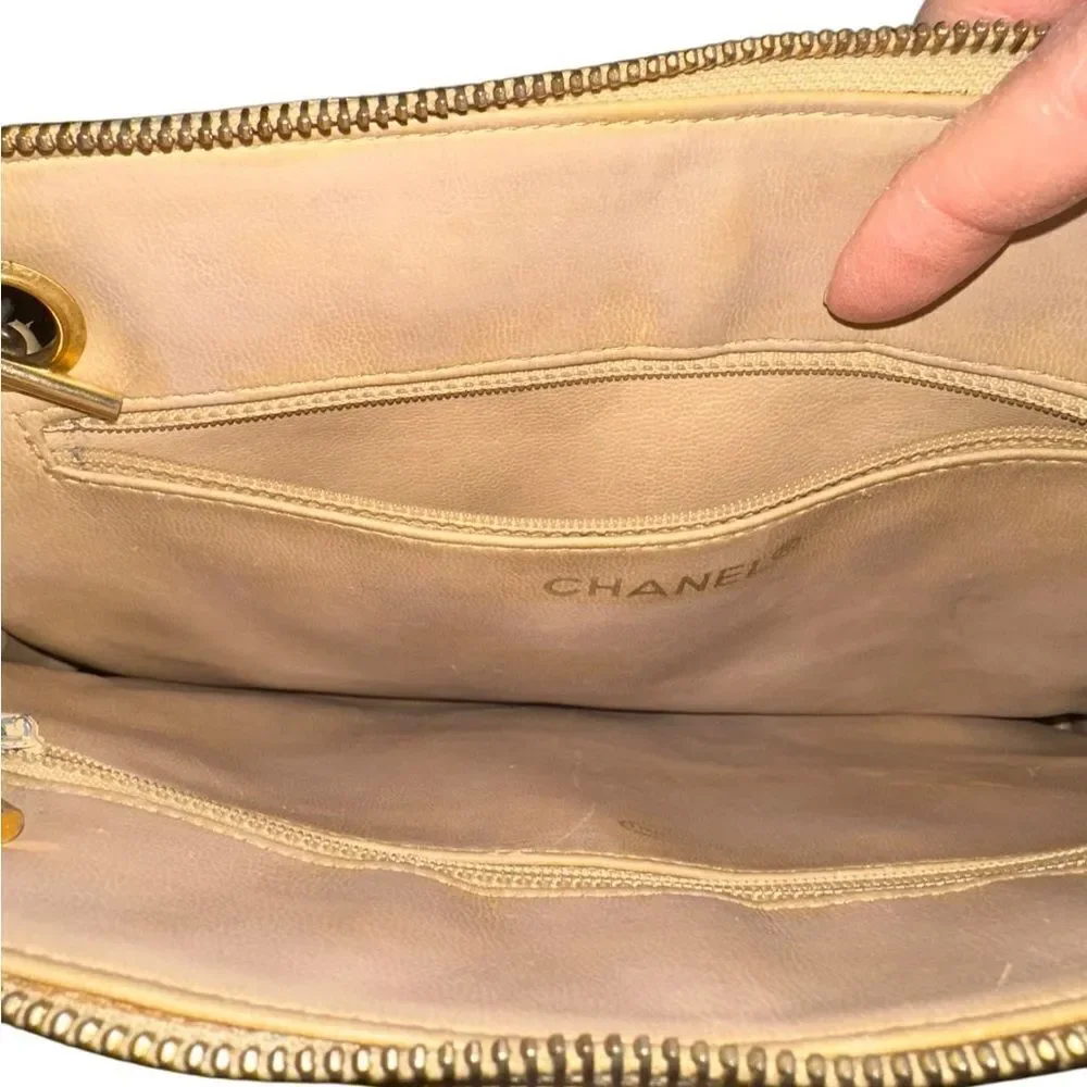 CHANEL Yellow Quilted Shoulder Bag with Chain Strap - Picture 9 of 16